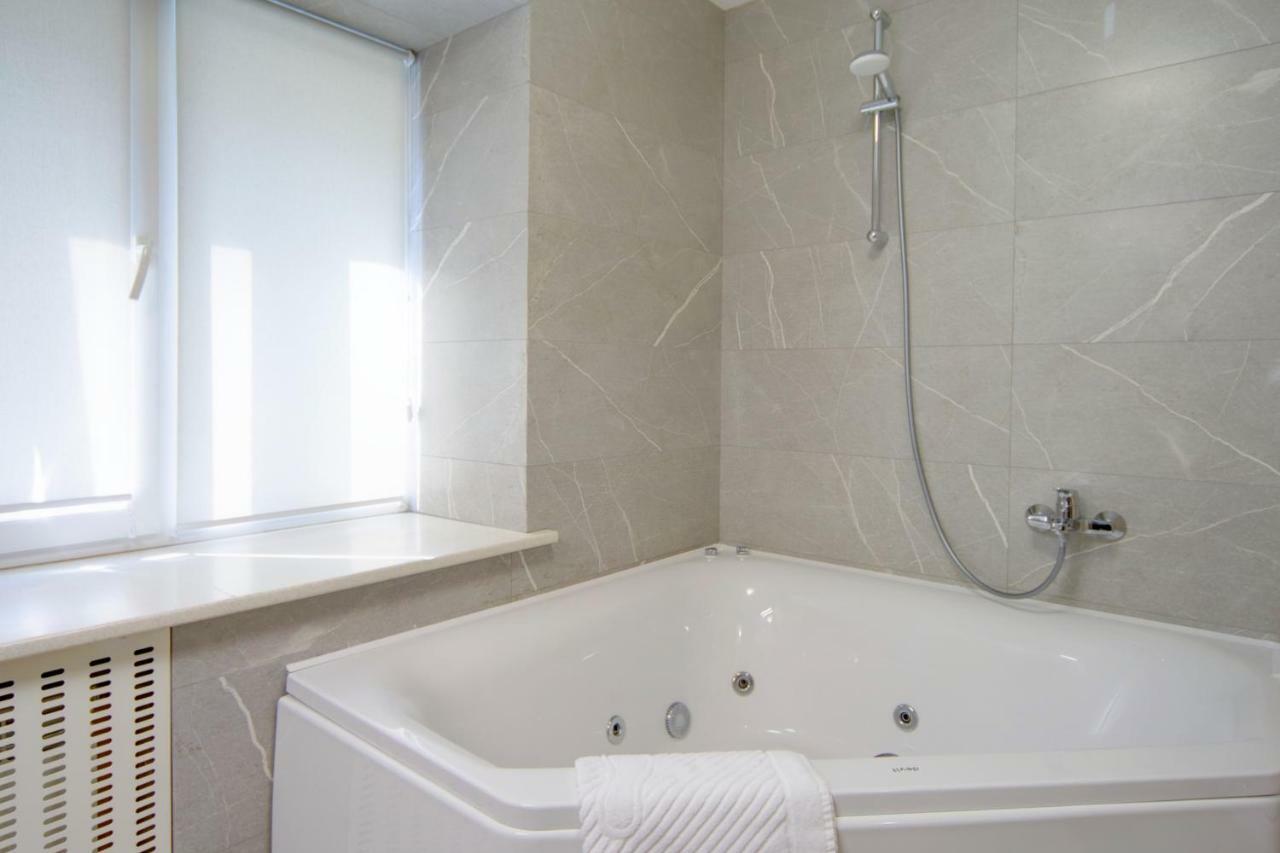 Arena Summit Apart Hotel Kiev Luaran gambar